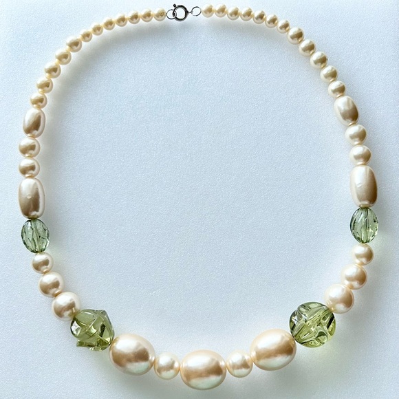 Vintage Green Lucite Nugget Beads Faux Oval and Round Pearls 24” - Picture 1 of 6